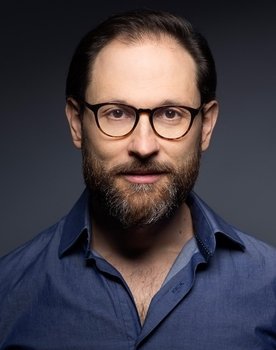 Yalin Ozucelik