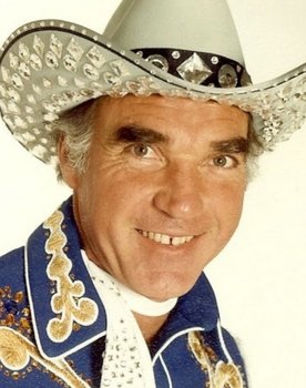 Gerald Gaxiola as Interviewee