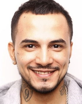 Natan Mirov as Self/Expert