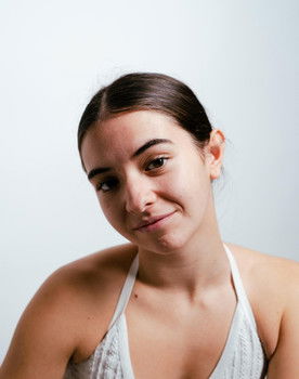 Carlota Cota as Sofía