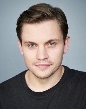 Risto Vaidla as Heino Moss (Virgin)