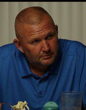 Pete Maxwell as Pete (Noah's Dad)