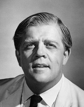 Pat Hingle as Frank Boda