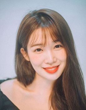 Kim So-bin as Jeong-hee