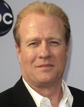 Gregg Henry Photo