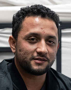 Masihullah Tajzai as Naru's Husband