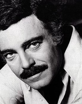 Rubens de Falco as Narciso