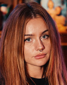 Mindie Mendel as Emma-Kristin