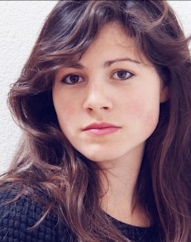 Hanna van Vliet as Lucy