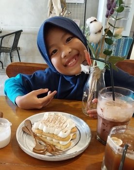 Khayra Fathia Ginanjar as Anak Majep
