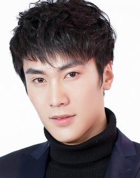 Hu Sen as Jiang Chenzhou