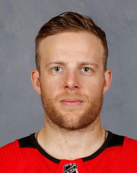 Kris Versteeg as Kris Versteeg