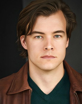 James Roseman as Johnny