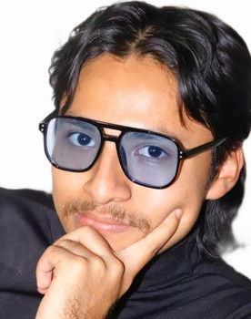 Enrique Rubio as Pablo