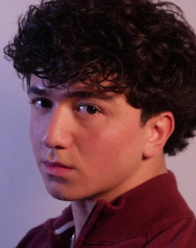 Talha Akdogan as Pyteh