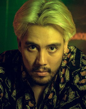 Rafa Siguion-Reyna as Darwin