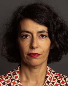 Carla Madeira as Maria