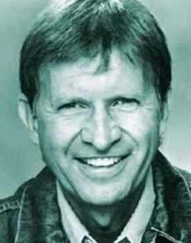 Tom Lester as Officer Mathews