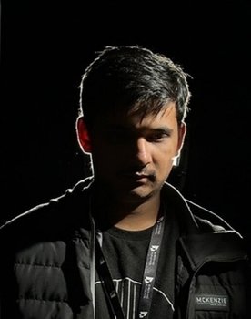 Jay Abidin as Taxi Driver 3