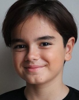 Mert İnce as Bülent