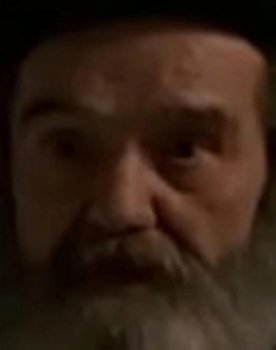 Manuel Huete as Cura