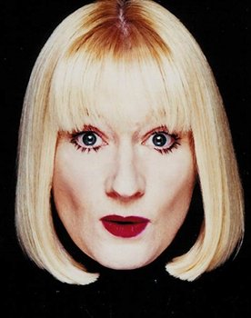 Hattie Hayridge as Holly/Hilly
