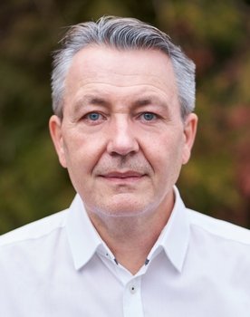 Klaus Nigl as Self - Dietician