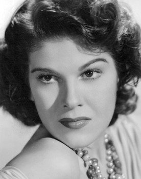 Betty Lou Gerson as Frances (voice)