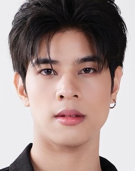 Guide Piyawat Khongsamran as 