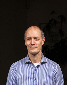 Tommy Taraldsvik as Far