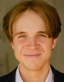 Hryhoriy Naumov as Yaroslav