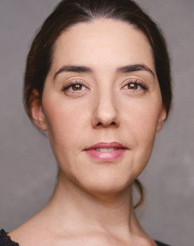 Gláucia Noémi as Gláucia