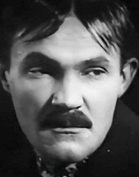Aleksandr Zhukov as Karpo