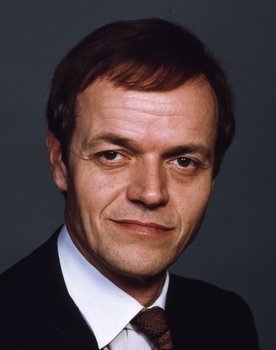 Jørgen Buckhøj as Neptun
