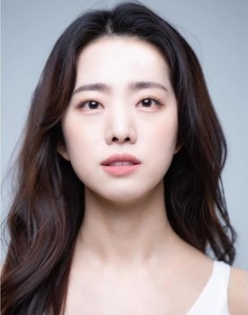 Han Eun Seo as Yoon Jung-In