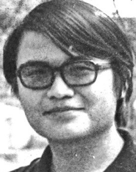 Wang Jianfu as Mailman (uncredited)