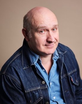 Jean-Philippe Buzaud as Thierry / Roger Chips