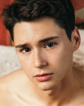 Leo Grand