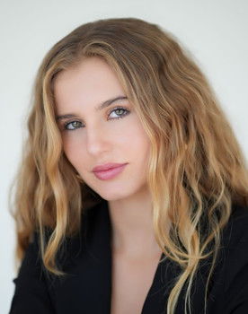 Camy Ribau as Jéssica Matias