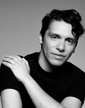 Felipe Zambrano as Alex