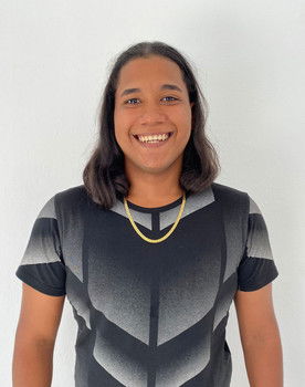 Deybi Williams as Leonardo