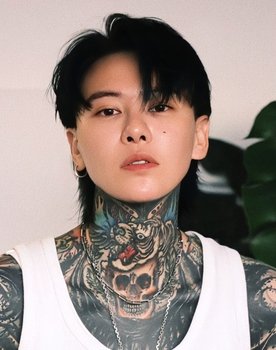 Zhang Mi Jia as Sheng Shang