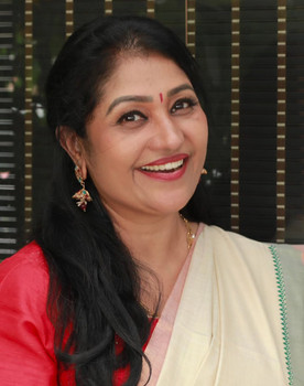 Thezni Khan