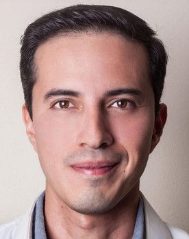 Cristian Carballido as Alcázar