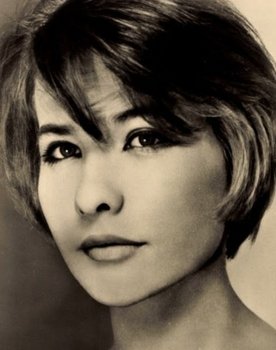 Mari Törőcsik as Luca
