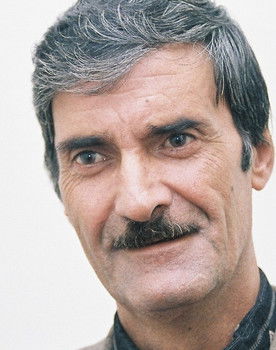 Khanlar Muradov as Ağakərim