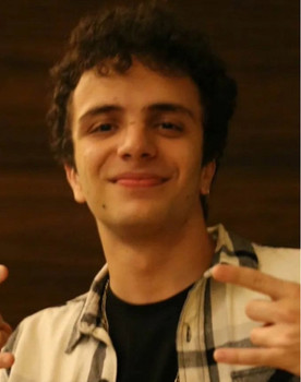 André Reis as André Reis