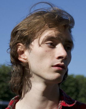 Ange Dargent as Extra