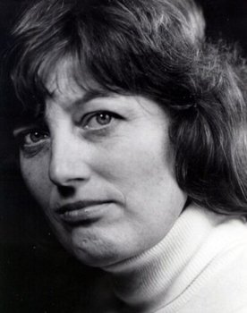 Katja Georgi as Narrator (voice)