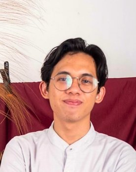 Maulana Ghiffari as Office Boy